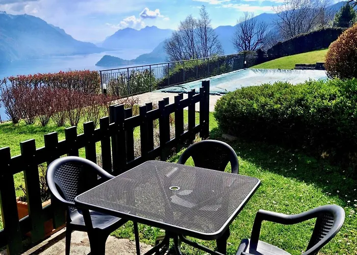 Bellavista With Pool & Lakeview 아파트