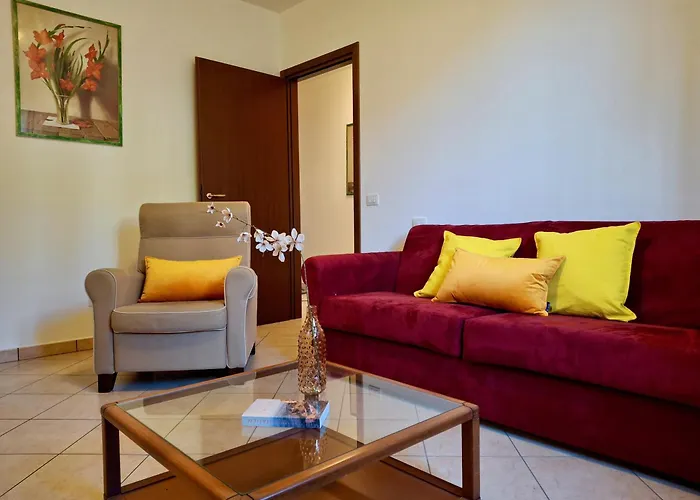 Bellavista With Pool & Lakeview Apartment Plesio